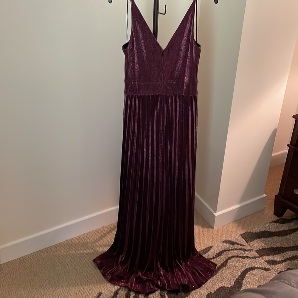 💕HP!💕 Dress the Population medium gown - Picture 7 of 16